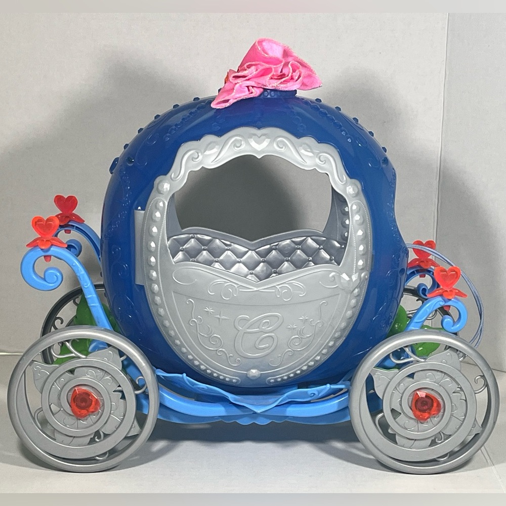Disney Cinderella Transforming Pumpkin Horse Carriage
